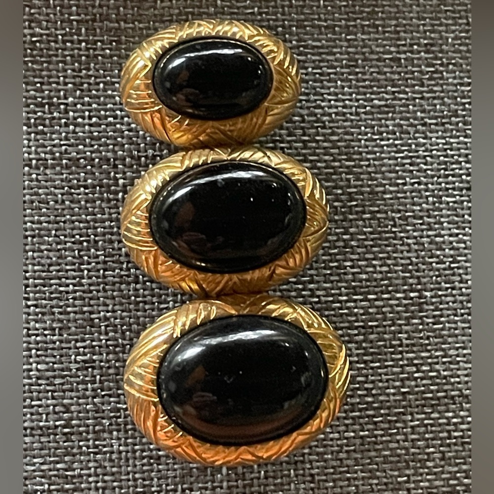 Gorgeous Monet Black Cabochon Oval Vintage Brooch Pin - Picture 3 of 9